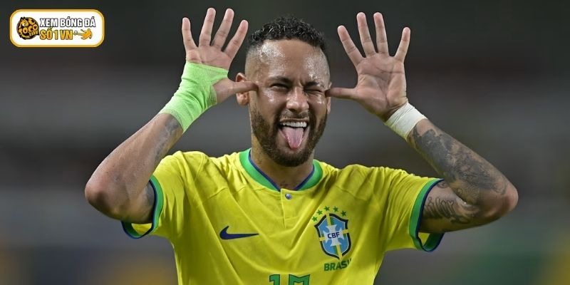 Neymar đã tham gia tại nhiều câu lạc bộ và đội tuyển quốc gia